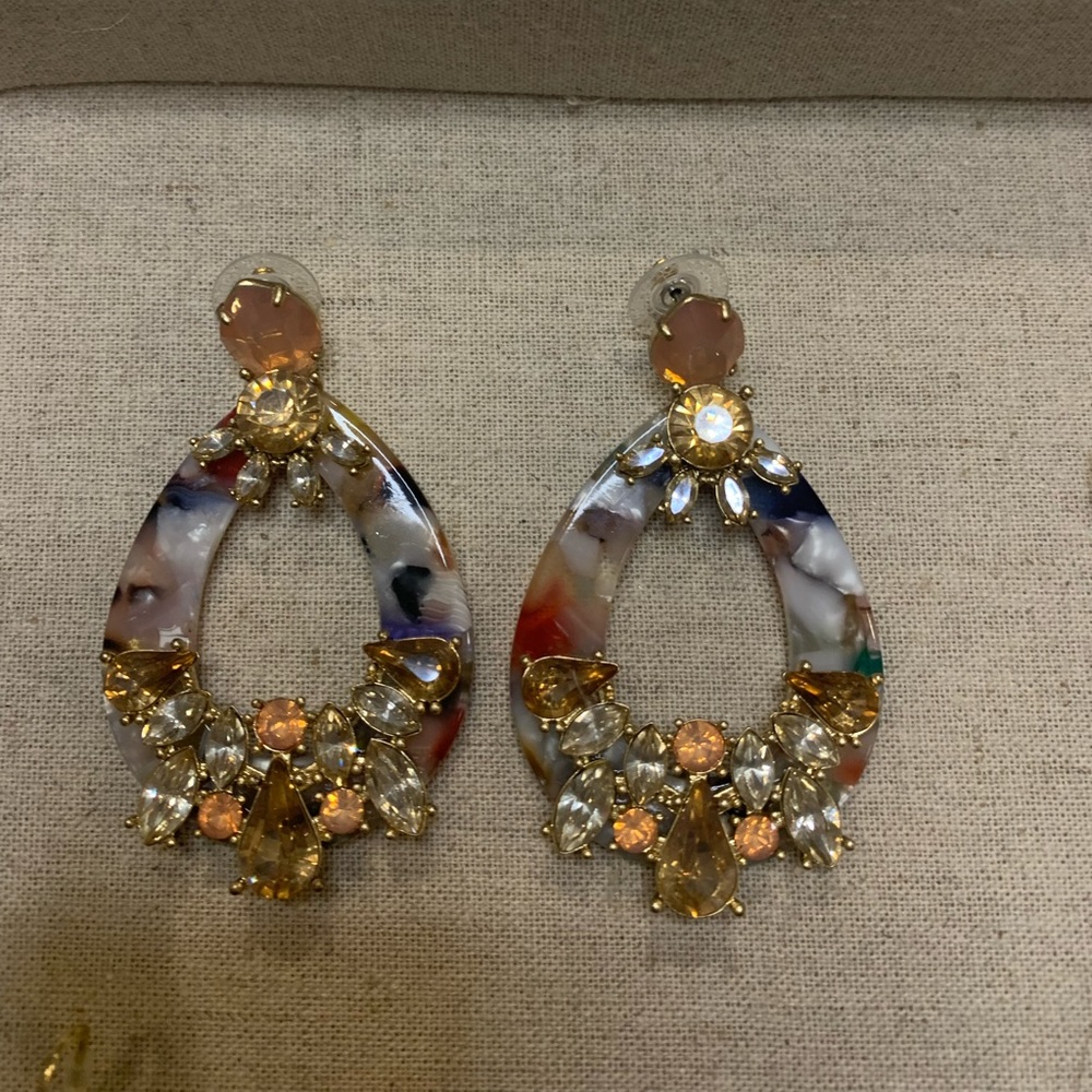 Neutral earrings